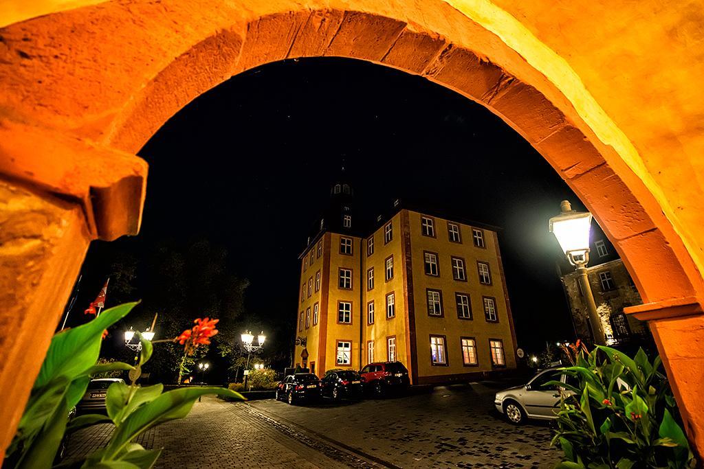 Schlosshotelgedern Exteriör bild